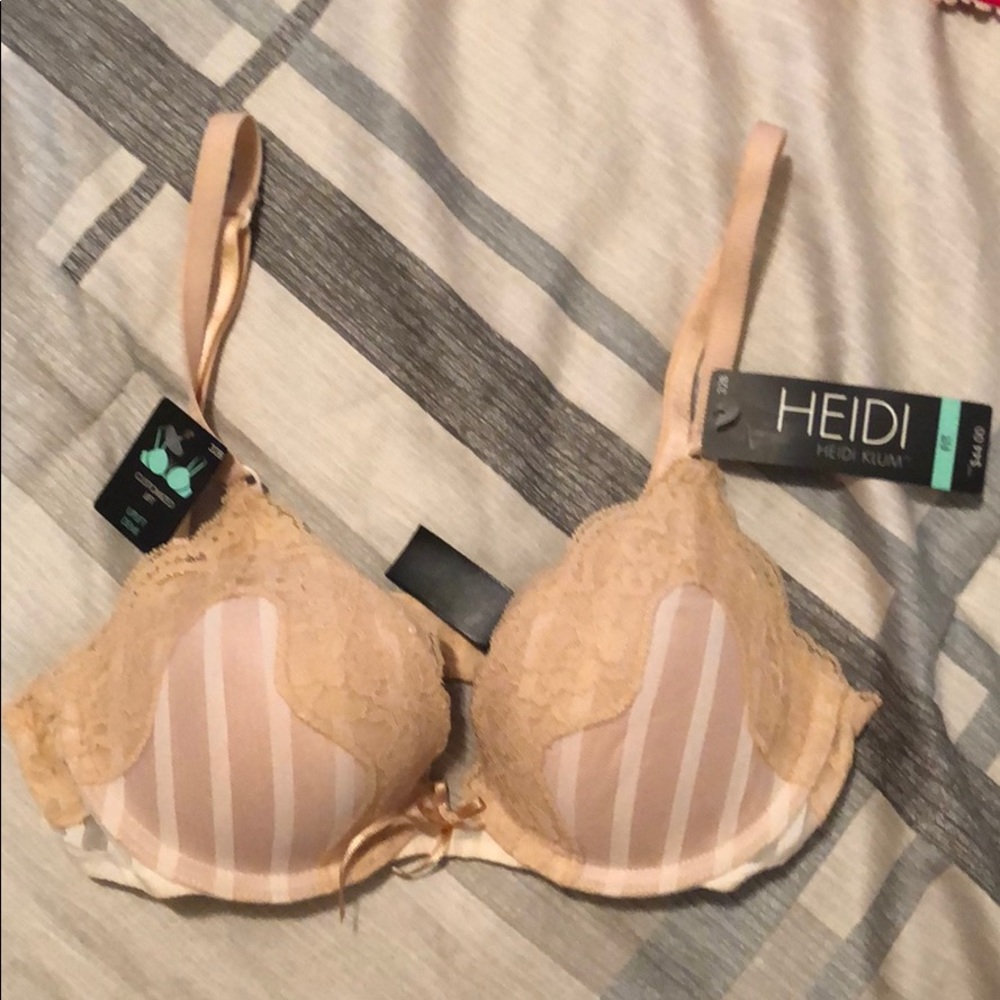 Heidi Klum bra